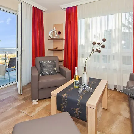 شقة Strandhaus Aurell, Whg 11 Meerblick هيرينجسدورف